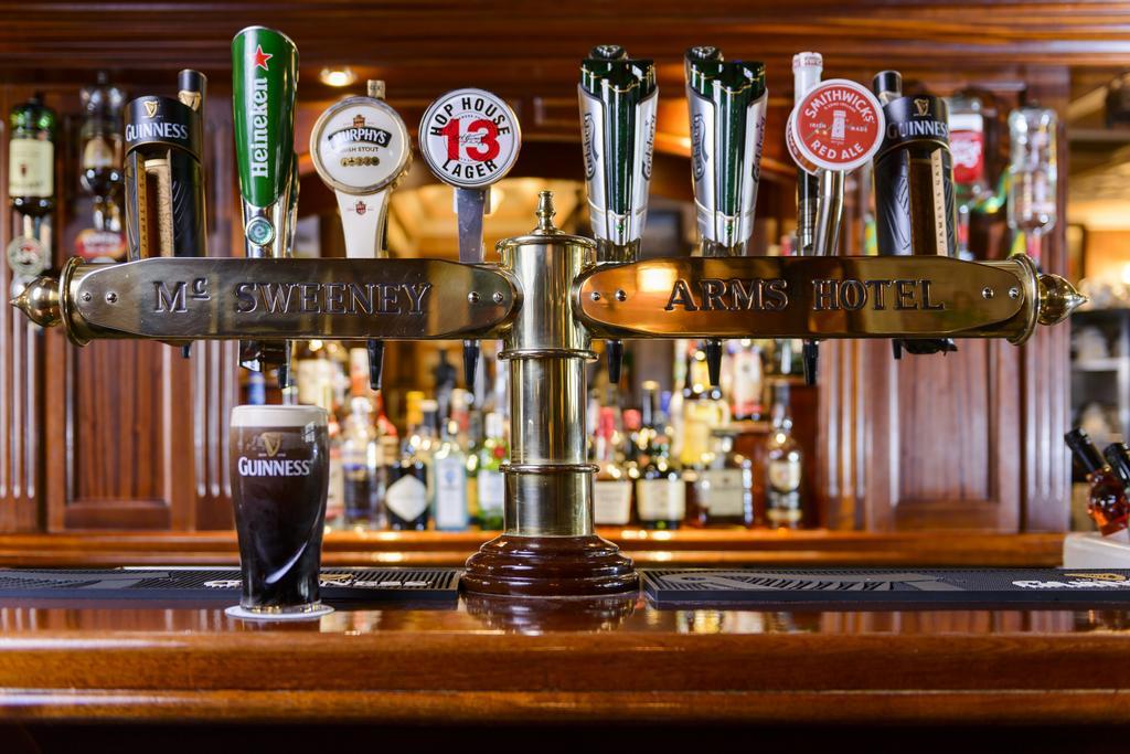 Mcsweeney Arms Hotel Κιλάρνεϊ Εξωτερικό φωτογραφία