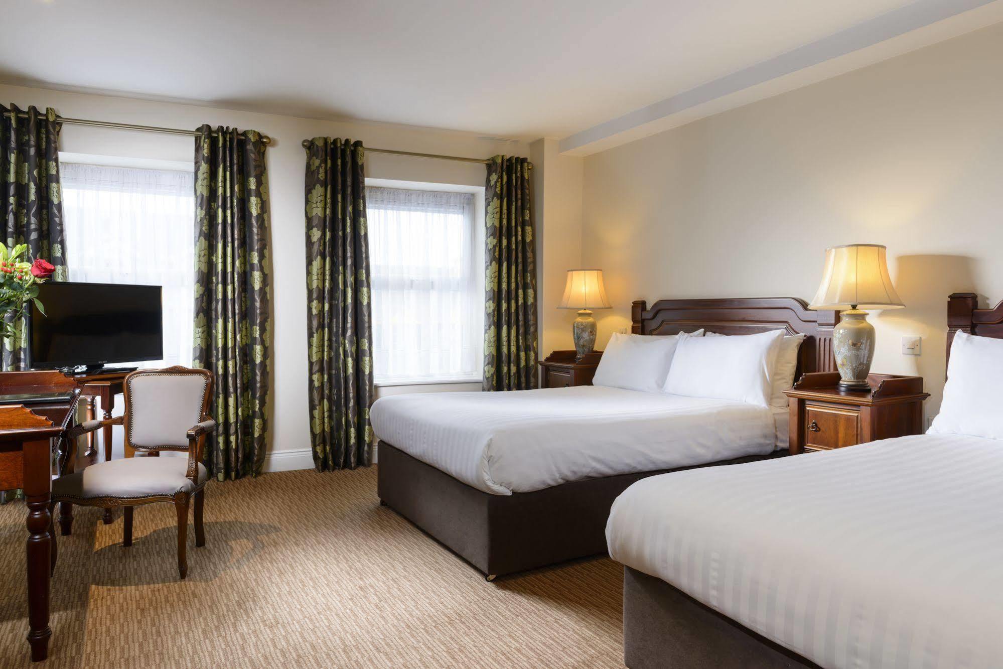 Mcsweeney Arms Hotel Κιλάρνεϊ Εξωτερικό φωτογραφία